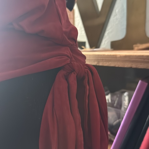 Woman’s small deletta top dressy or casual (736) - Picture 2 of 2